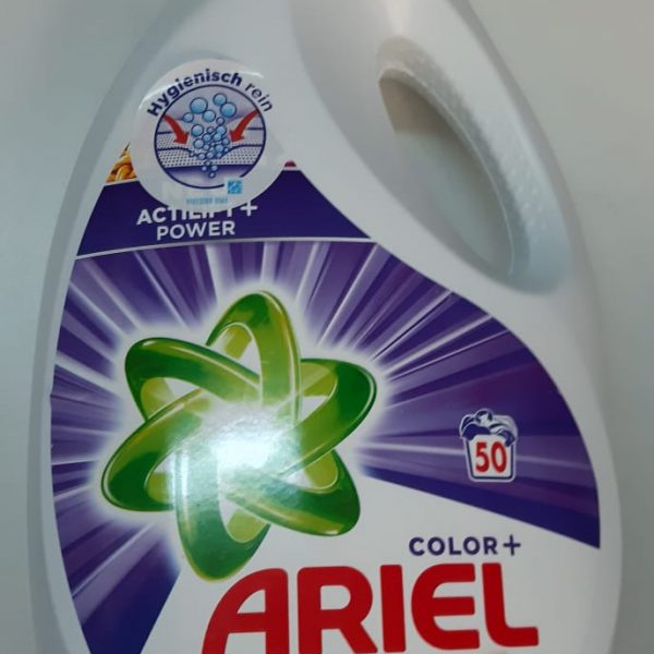 Ariel detergent lichid pentru haine colorate 50 de utilizări